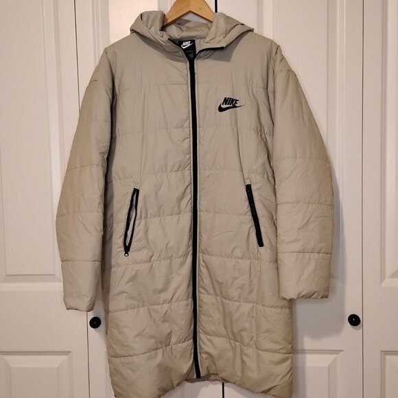 Nike Women's Puffer Jacket - Cream - Picture 1 of 7